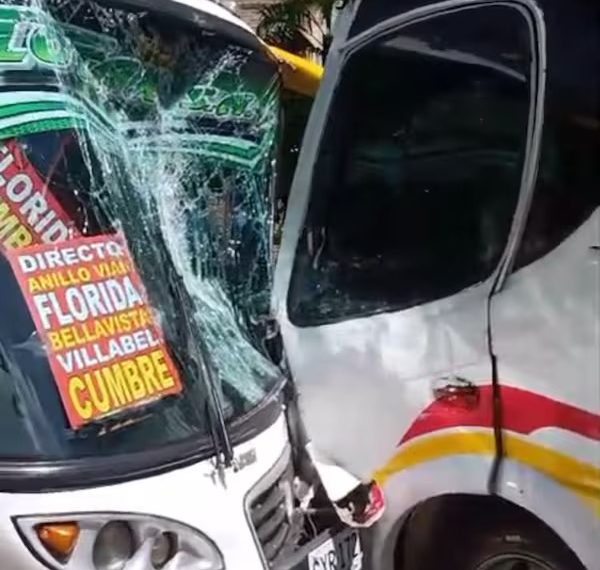 Accidente entre dos buses en Floridablanca: ocho heridos permanecen bajo observación médica en el HIC