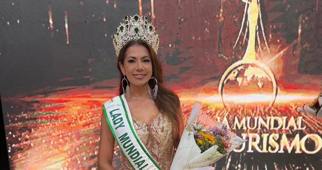 Orgullo santandereano, Vicky Bautista brilla como Lady Colombia en Reina Mundial del Turismo 2025