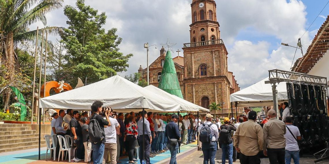 Gobernador Juvenal Díaz denuncia retrasos en el Convenio de los Comuneros y exclusión de Santander del CONPES