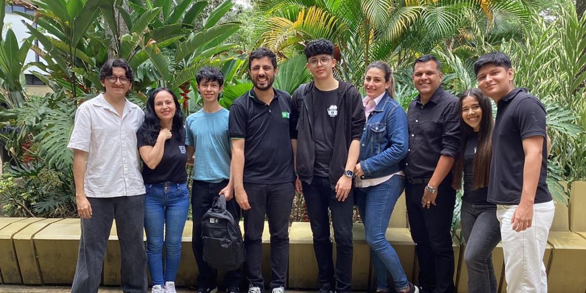 La UIS recibe a dos de los mejores bachilleres del país: una apuesta por el talento y la equidad