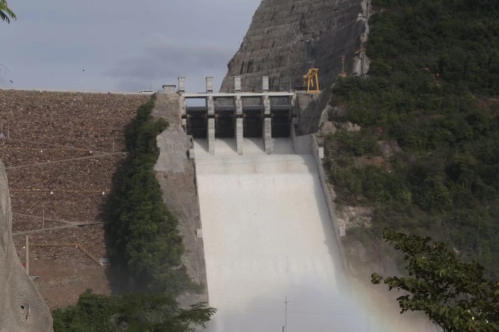 ISAGEN activa vertimientos controlados en Hidrosogamoso y refuerza vigilancia por aumento de caudales en Santander