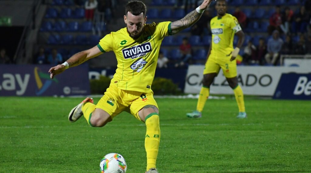 Atlético Bucaramanga venció 2-0 a Llaneros y se afianza como líder