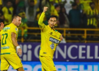 Bucaramanga ruge en Techo y sigue soñando con la final