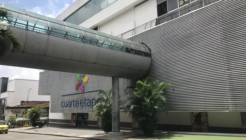 Balacera en centro comercial de Bucaramanga deja dos muertos y cinco capturados