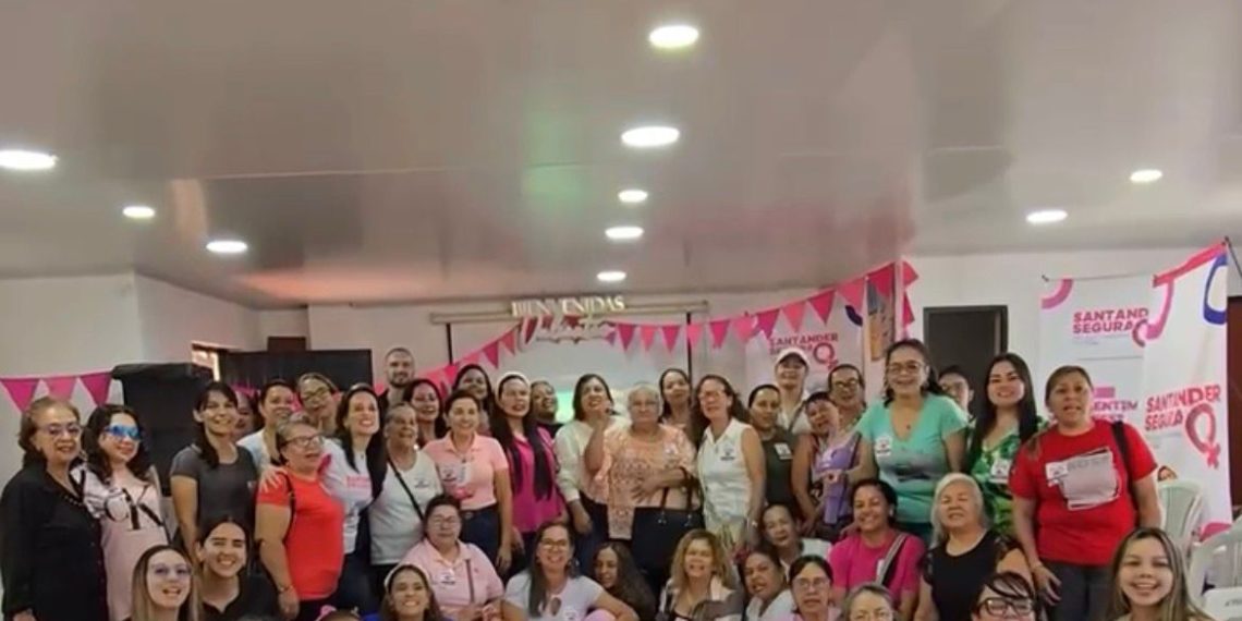 ¡Por ellas, por nosotras: no más violencia contra la mujer!