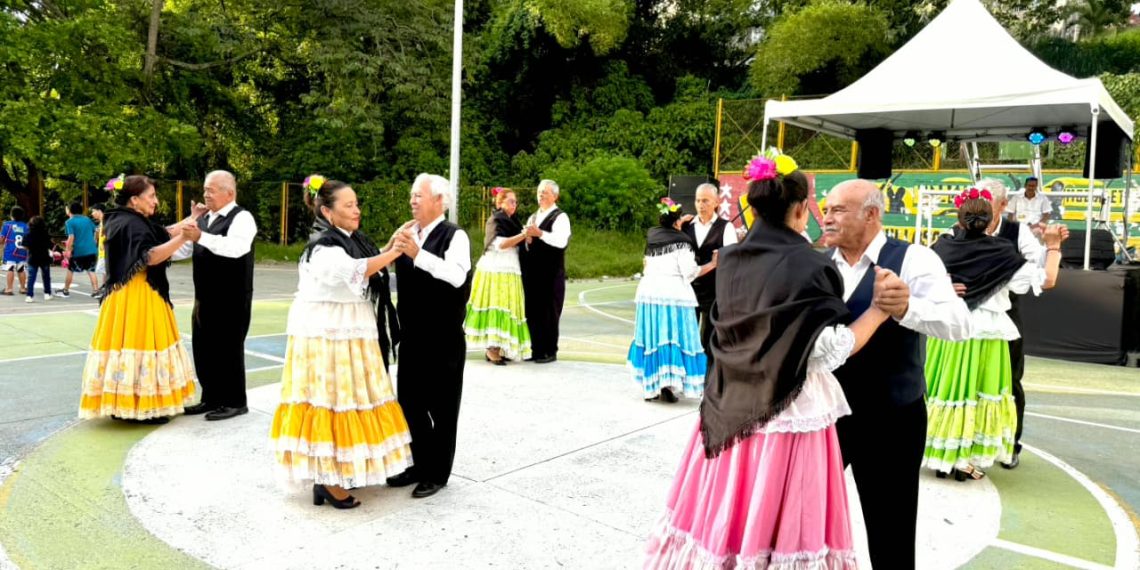 Santander, vive el puente de la Independencia de Cartagena: Floridablanca, San Andrés, Páramo y Socorro se llenan de fiesta