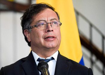 Presidente Petro niega vínculos de funcionarios con disidencias de alias Calarcá y denuncia retaliaciones por lucha contra la corrupción