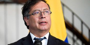 Presidente Petro niega vínculos de funcionarios con disidencias de alias Calarcá y denuncia retaliaciones por lucha contra la corrupción