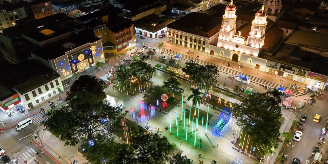 Floridablanca ya brilla con la magia de la Navidad: parques iluminados invitan al reencuentro familiar
