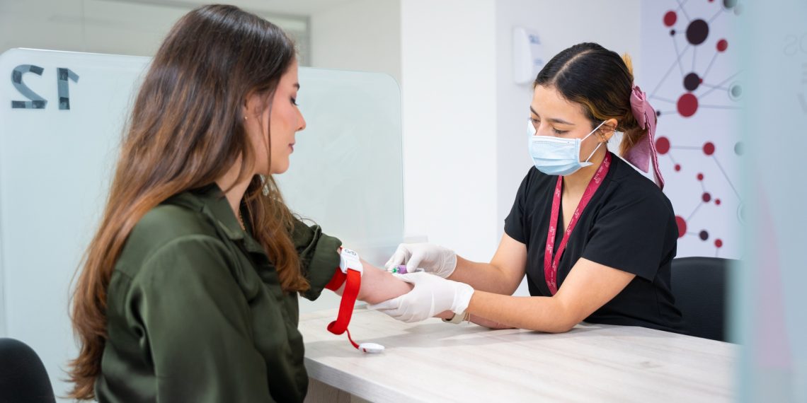 ¿Tiene fiebre y dolor muscular? Podría ayudar a encontrar un tratamiento para el dengue