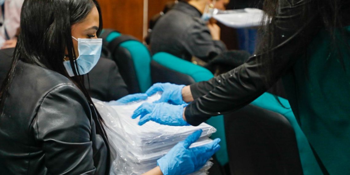 Registraduría revisa más de 28 millones de firmas para las elecciones presidenciales de 2026