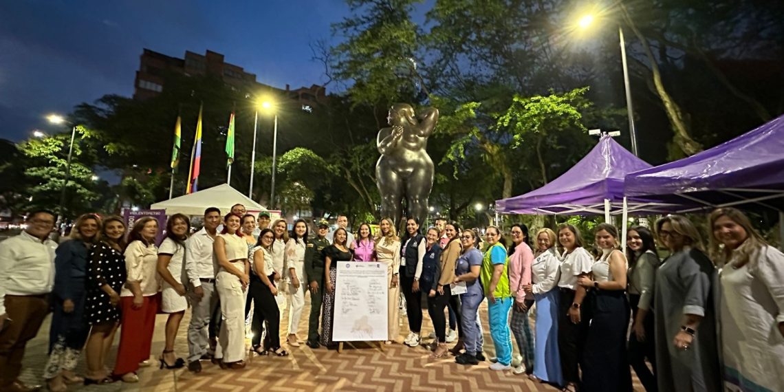 Bucaramanga activa red de taxistas mujeres para cuidar la movilidad femenina en Navidad