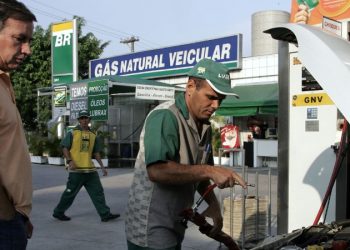 Alerta en el transporte: el gas vehicular sube 30% en Bucaramanga y golpea a taxistas y pequeños transportadores