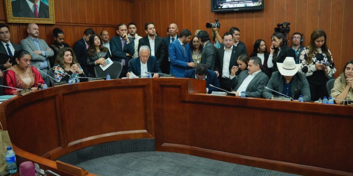 Reforma a la salud fue archivada en la Comisión Séptima: otro revés para el Gobierno Petro