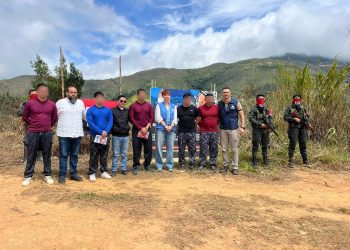 El ELN libera a cinco policías retenidos en la vía Cúcuta–Tibú