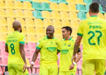 Fiesta leoparda en el Montanini: Bucaramanga arrasa 5-0 y se afianza como sensación de la Liga