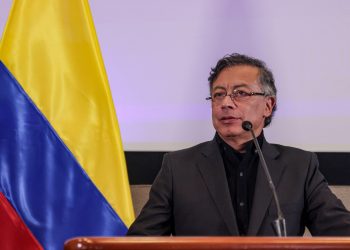 El presidente Petro habla de cooperación y lucha antidrogas en reunión con el presidente Donald Trump
