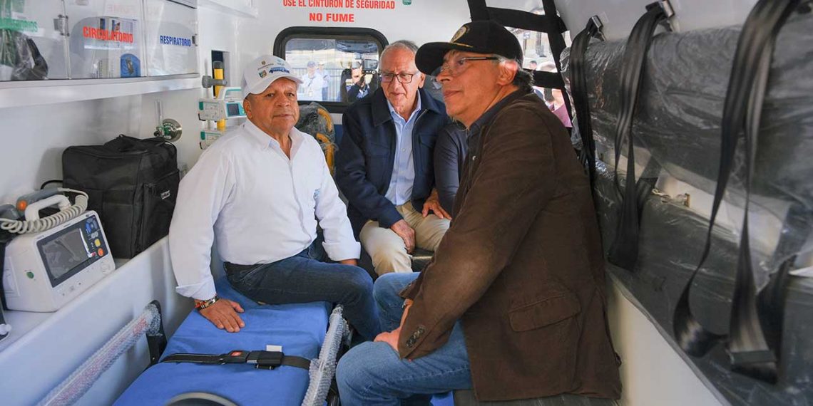 Gobierno del cambio anuncia medidas contra irregularidades en el sistema de salud