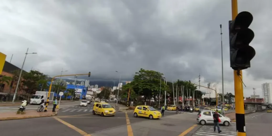 Inversión de $60 mil millones en semáforos inteligentes para combatir el caos vial