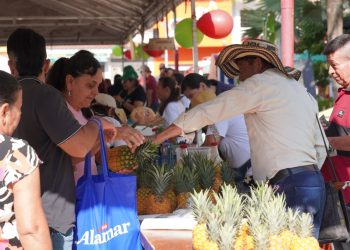 Mercado Campesino impulsa la economía rural de Lebrija