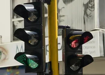 Bucaramanga busca modernizar red semafórica para frenar el caos vial