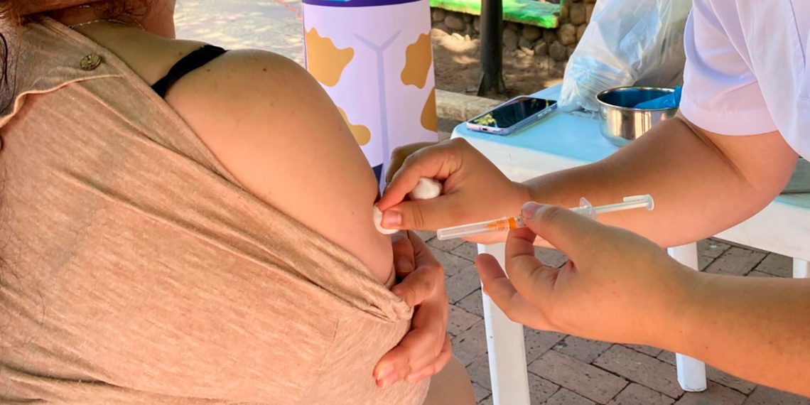 Actualiza los esquemas de vacunación antes de viajar en Semana Santa