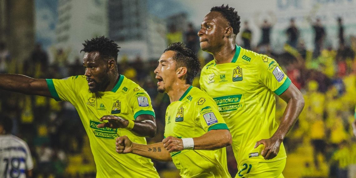 Un Leopardo feroz: Bucaramanga Golea 5-0 a Chicó y se afianza en la lucha por los cuadrangulares