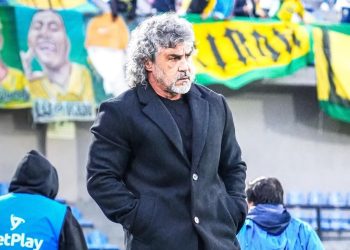 Leonel Álvarez deja Atlético Bucaramanga: suenan candidatos mientras el ‘Leopardo’ define rumbo