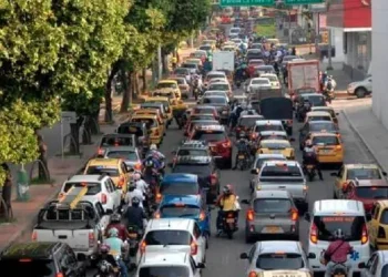 Bucaramanga y su área metropolitana atrapados en un viacrucis vial diario: trancones, accidentes y vehículos mal parqueados