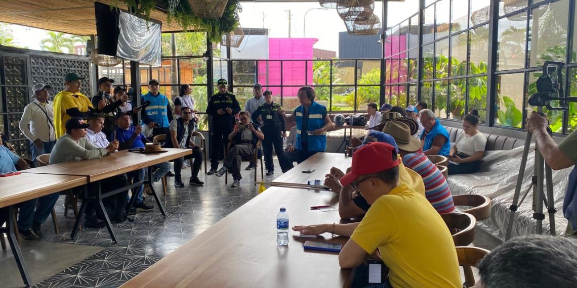 Siguen los bloqueos en Santander con paso controlado mientras avanzan mesas de diálogo por el catastro