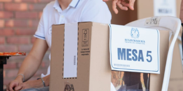 Filas interminables y tensión en consulados durante la jornada electoral en el exterior
