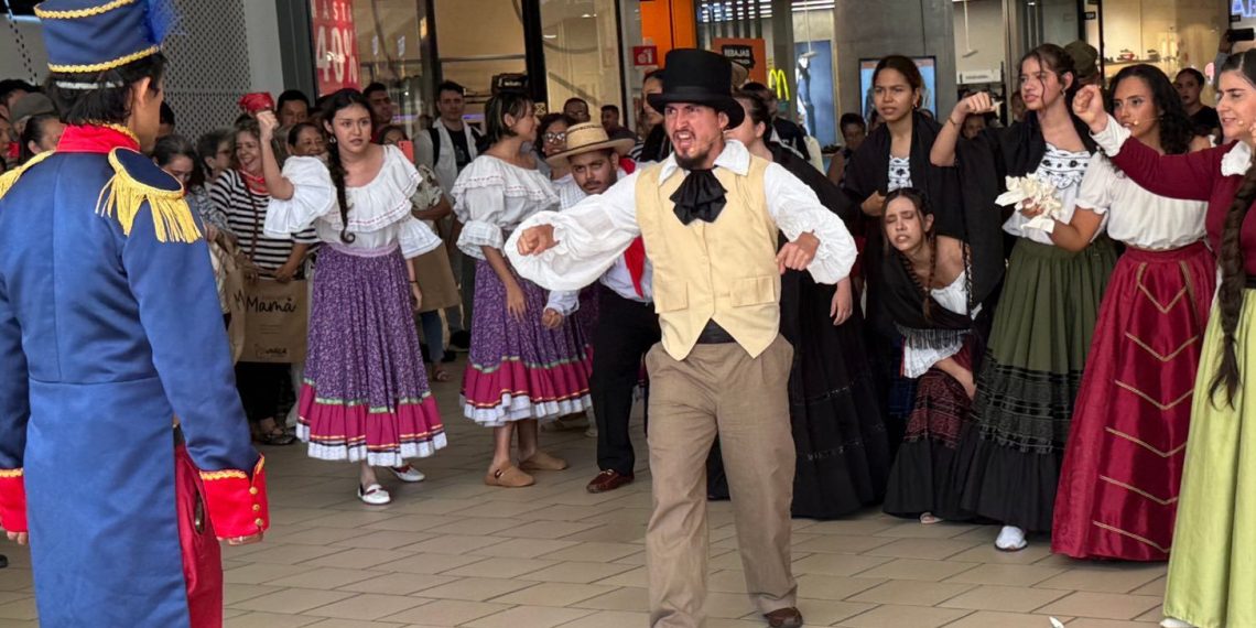 Santander celebra la Semana de la Santandereanidad con cultura, arte y tradición