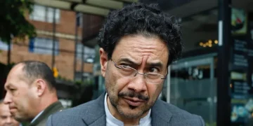 Choque político antes de la posesión: Cepeda fija condiciones para reconocer al nuevo mandatario