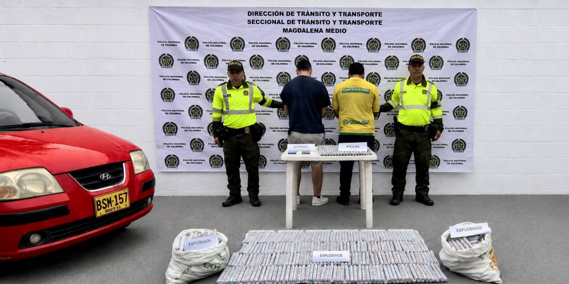 Interceptan cargamento ilegal con 150 kilos de explosivos en Santander