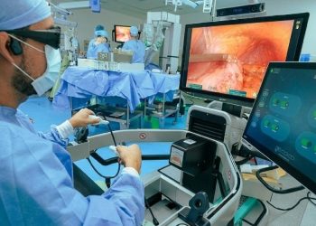 Hospital Internacional de Colombia realizó telecirugía robótica entre Santander y la India