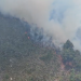 Persisten las dificultades para extinguir el incendio forestal en Charta, continúa el operativo de emergencia