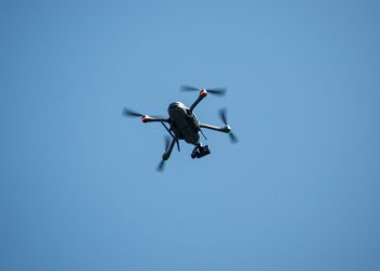Ataque con drones explosivos deja dos militares afectados en base del Ejército en Convención