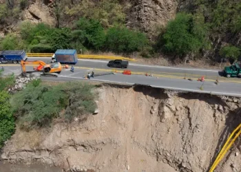 Invías mantendrá por dos semanas más la restricción para tractomulas en Pescadero mientras avanzan las obras